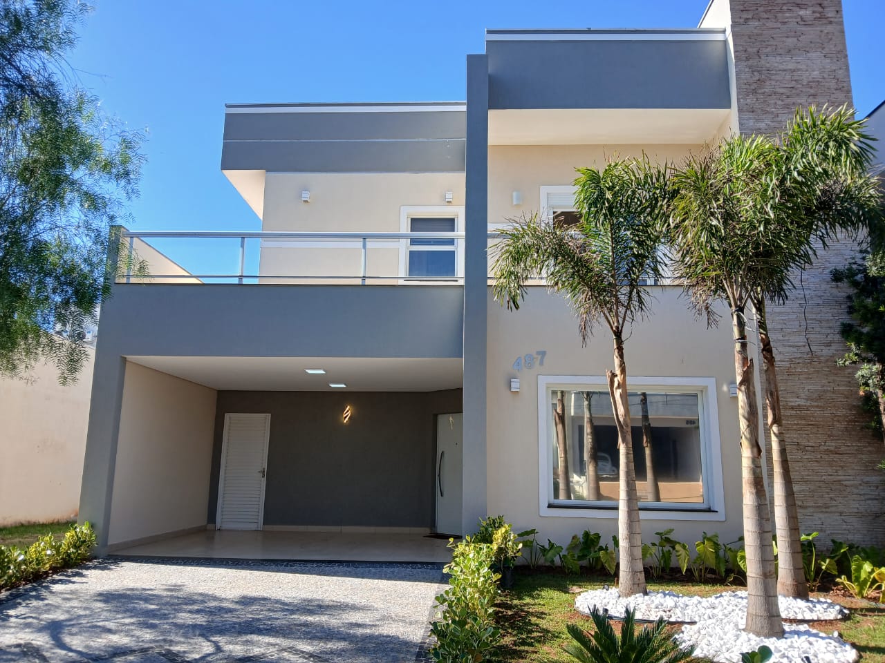 Sobrado — Condomínio Residencial Real Park — 3 dorm. (1 suíte) — 250.00m² — Venda